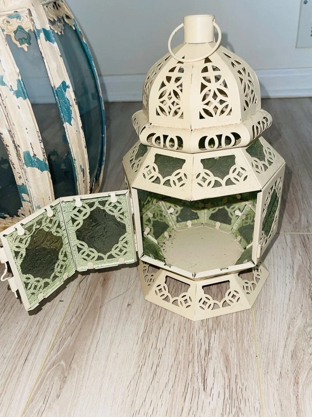 Decorative Cream Moroccan-Style Lantern Pressed Glass Candle Lantern (11
